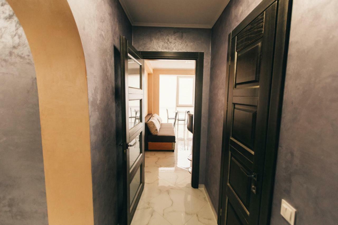Oazis Apartments Černivci Esterno foto